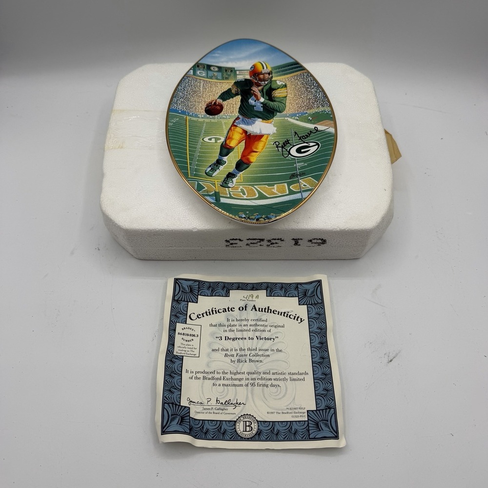 VTG Brett Favre Green Bay Packers Plate 3 Degrees to Victory Bradford Exchange